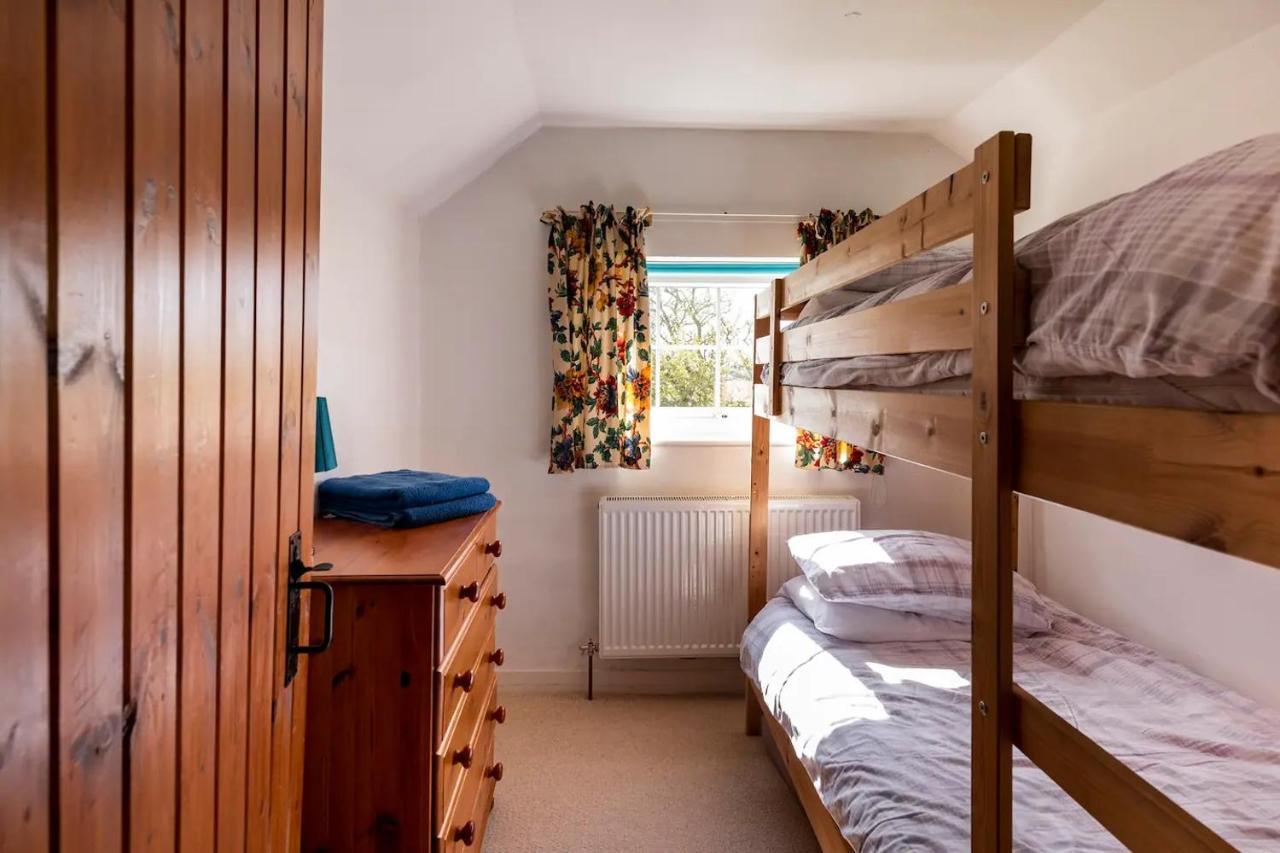 Llys Onnen - North Wales Holiday Cottage Mold Bagian luar foto