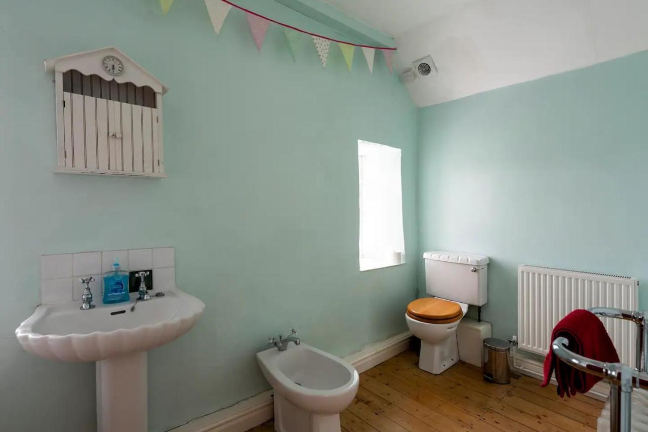 Llys Onnen - North Wales Holiday Cottage Mold Bagian luar foto