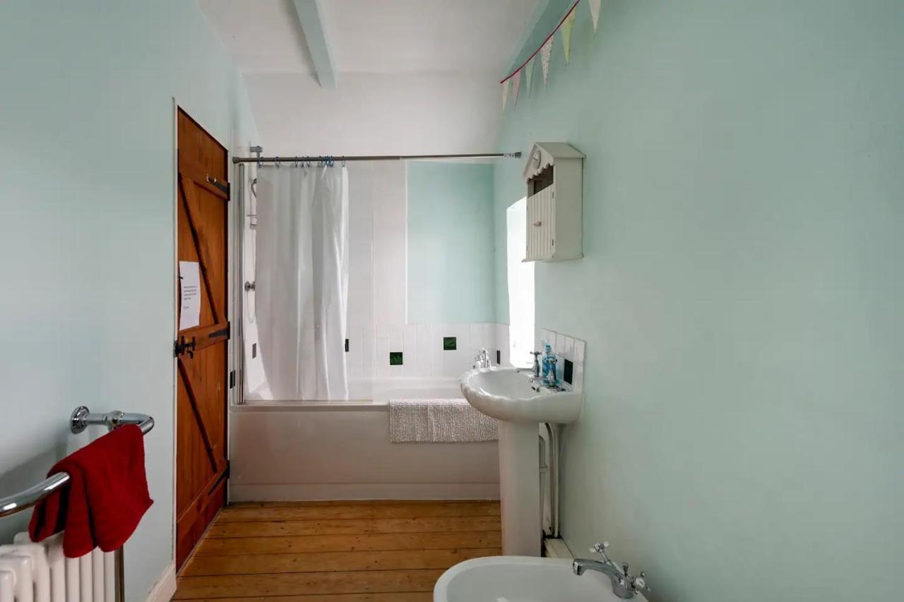 Llys Onnen - North Wales Holiday Cottage Mold Bagian luar foto